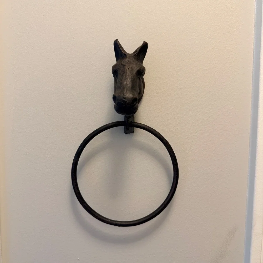 Primitives by Kathy bring equestrian